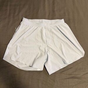 Lululemon Fast and Free Linerless Short 6” – Size M – Windmill